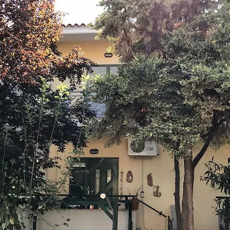 Дом отдыха Ideal 3-floor Maisonette Next To The Sea